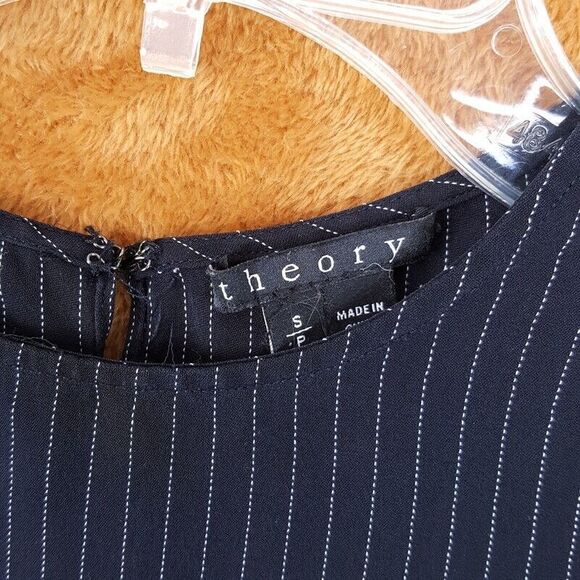 THEORY Top Womens Small Black Pinstripe Sleeveless Silk Shell Tank FLAWED - Picture 2 of 8